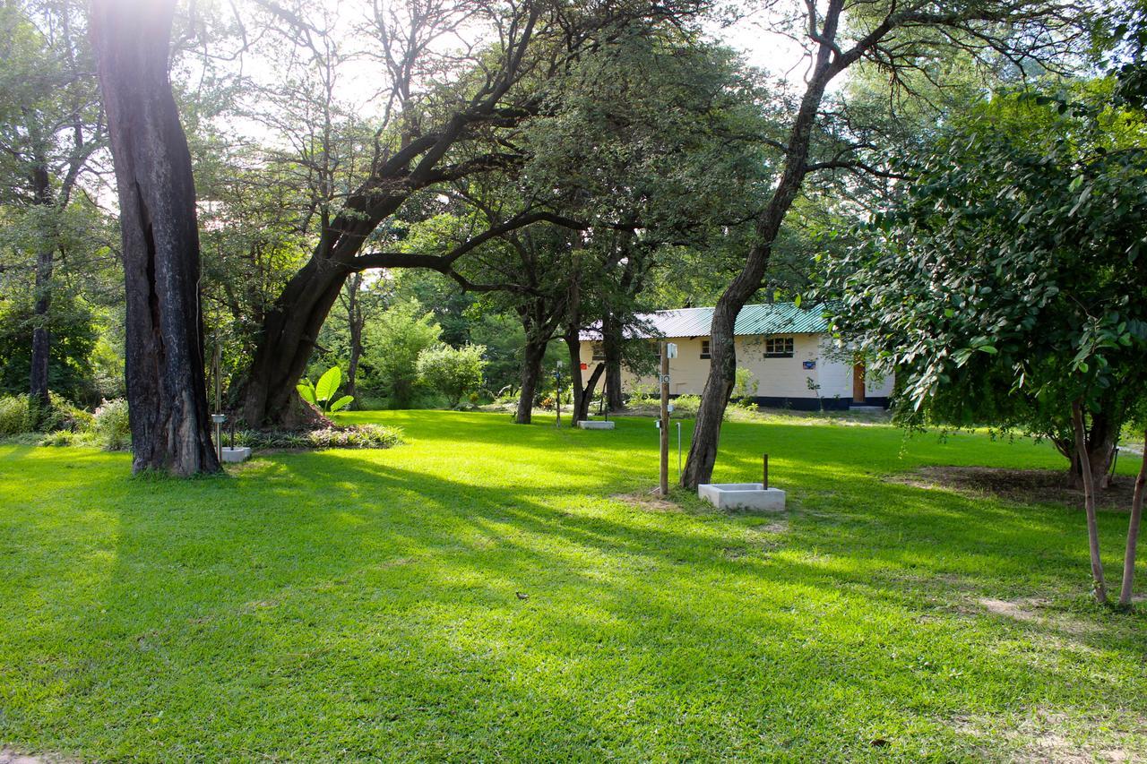 Caprivi Mutoya Lodge And Campsite Katima Mulilo Kültér fotó